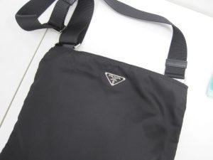 PRADAナイロントート